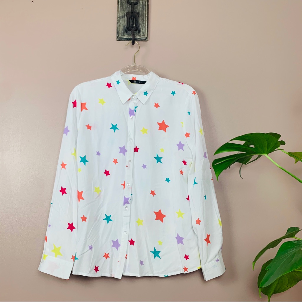 Star Printed Button Down